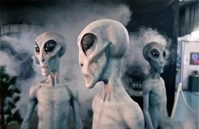 捕获最新“UFO”画面，外星人真的存在么吗？这或许是史前文明！