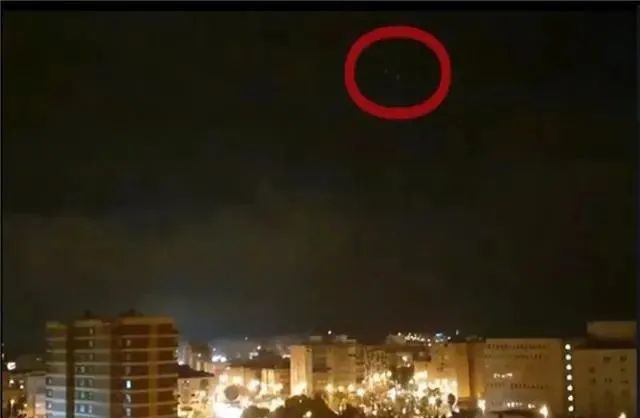 美国发布3段UFO视频后，西班牙上空，再次出现不明飞行物！