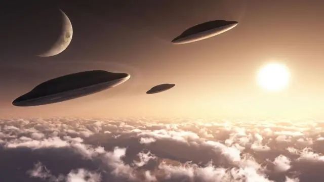 黑龙江上空，有“不明飞行物”划破夜空，是外星人的飞船吗？