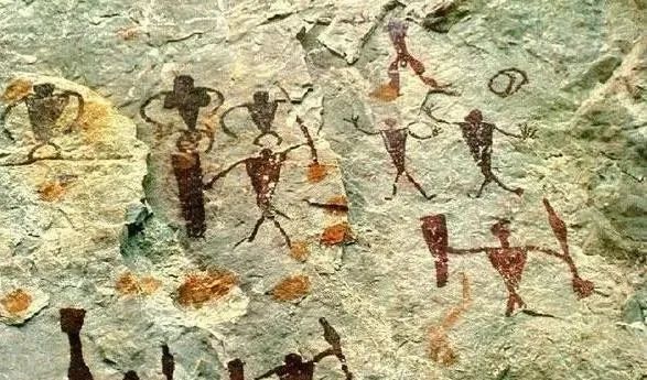 喜马拉雅山发现神秘壁画：野人大战外星人，人类祖先的来历不一般