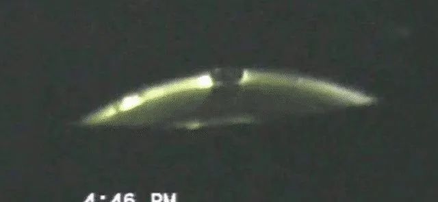 UFO出现两个不明生物轮廓？美国议员警告：正威胁“国家安全”！