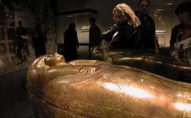 埃及法老为何全部都长相怪异，难道是外星人，科学家：确实是人类