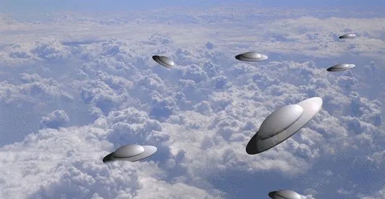 上海上空出现“巨大的三角形UFO”这是美国航天局也见到过的UFO