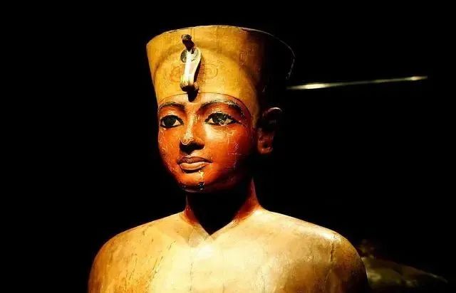 埃及法老为何全部都长相怪异，难道是外星人，科学家：确实是人类