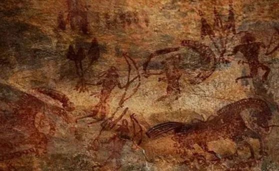 印度古山洞发现1组壁画，专家推测：万年前外星人来过地球？