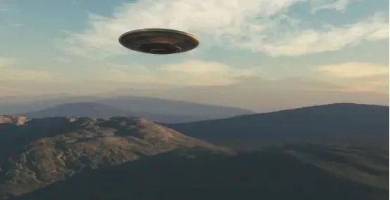 又来一个“UFO”！这次出现在我国台湾，看起来像是一艘太空船