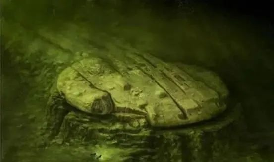 海底发现外星人坠毁的飞碟？直径超60米的金属圆盘，距今有14万年