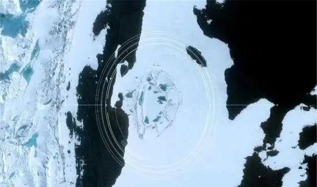 卫星南极拍到不明图案，长度超过120米，正在向外星人传递信息？