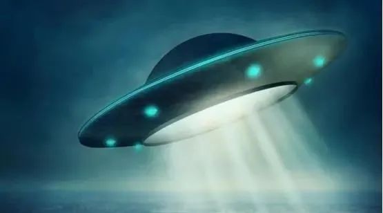 又来一个“UFO”！这次出现在我国台湾，看起来像是一艘太空船
