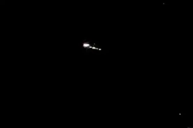 黑龙江夜空出现不明飞行物，20分钟后又消失，外星人到底要干啥？