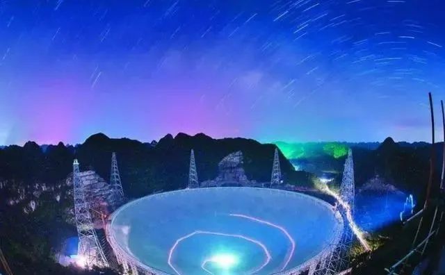 中国天眼发现“第二个地球”，霍金提醒：不要去接触外星人