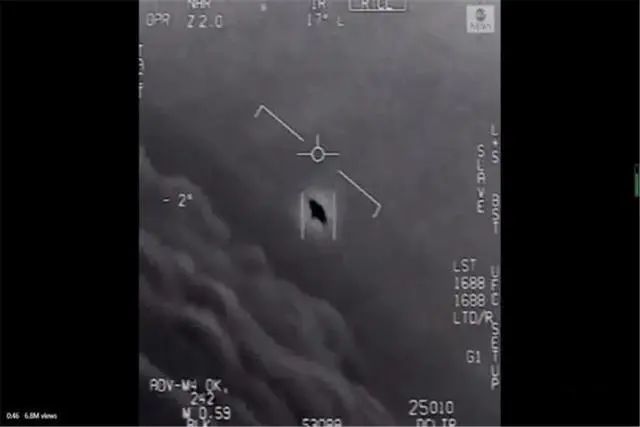 国际空间站发现白色光球，移动速度飞快，会是外星人的UFO吗？