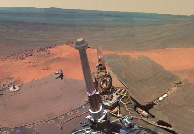 地球不再完美？火星新发现“水冰库”，100万人或将永久离开地球