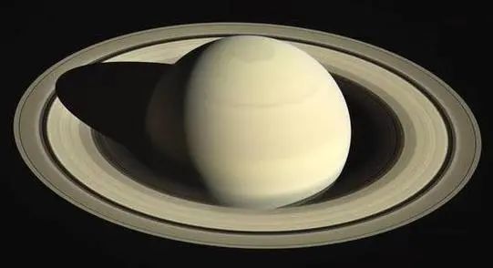 土星上发现新光环，可以装下10亿颗地球，里面或有外星文明