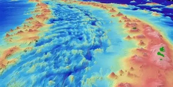 马里亚纳海沟“钟声”回荡！专家发现地球“吞水”，海平面下降？