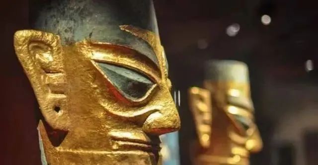 三星堆遗址发现的黄金面具是干啥用的？是人类去外星的时候留下的?