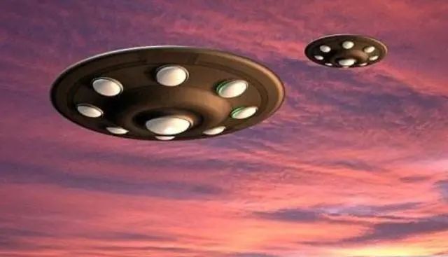 贝尔称见过UFO，外星人百分百存在！球迷：别骗了，知道你是大圣