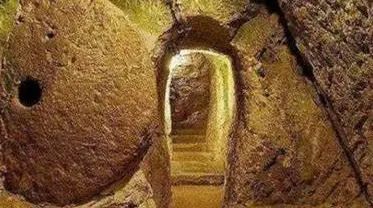 地球上的文明只有人类？这个隧道是20亿年前的，可能说明了一切！
