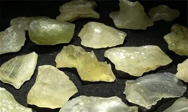 地球文明在循环？科学家发现1万年前的玻璃，或是核爆炸留下的！