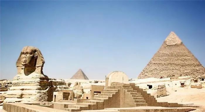 金字塔内发现神秘通道，铜环石门的背后，或许与另一个世界有关！