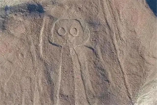 银川贺兰山发现万年前壁画，疑似出现宇航员，外星人来我国了？