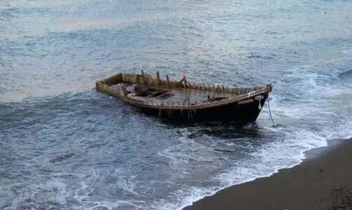 日本一到冬天就出现幽灵船，这个月又发现33艘，船上没人只有白骨