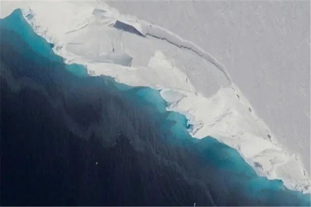 南极地下发现“新世界”，疑似还有一条隧道，长达1000公里！