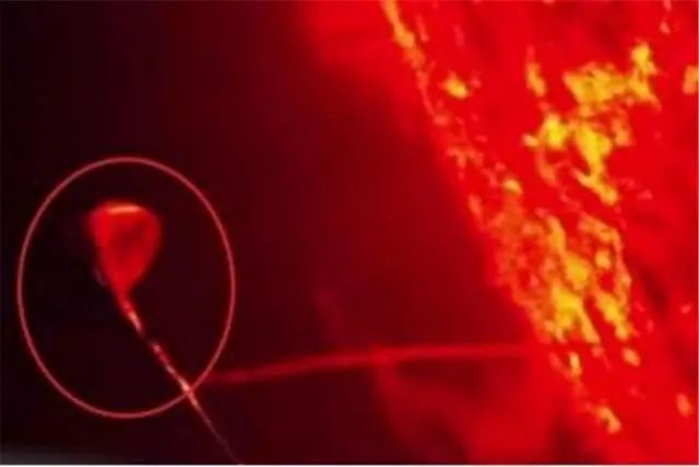 太阳附近出现UFO？2018年美国天文台关闭，科学家发现什么了吗？