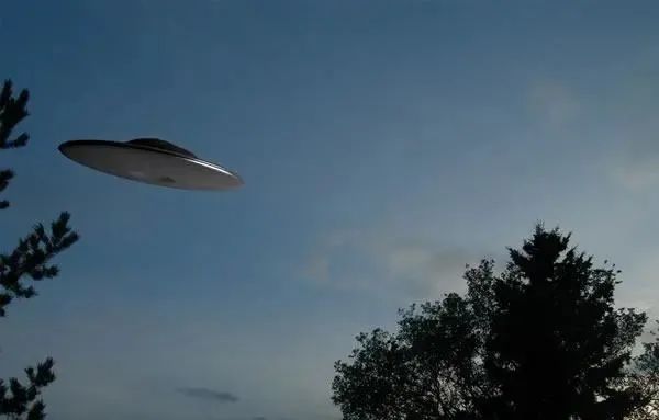 “外星人阴谋论”是真的吗？频繁出现的UFO在监视着地球？