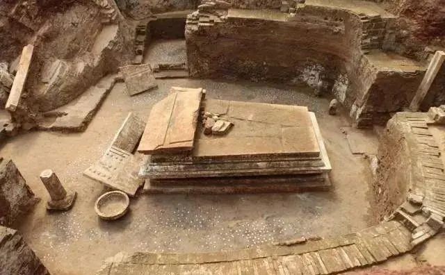 “魔王坟”被打开，考古发现了“穿越”之物，专家却说难以解释