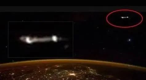 国际空间站直播突然被掐断，令人生疑，太空镜头捕捉到诡异画面！