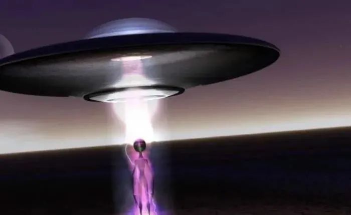 还渴望目击UFO吗？1980年的目击者，正承受终生的痛苦！
