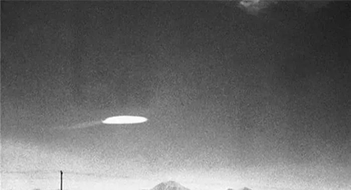 UFO再次出现？51区上空发现碟状飞行器，或证实外星人存在！