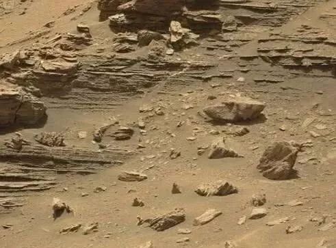 火星发现“氧气瓶”，跟地球的一样，专家：外星人留下的！