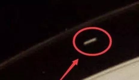 勇气号再次传回照片，火星发现“折翼飞行物”，堪比科幻大片！