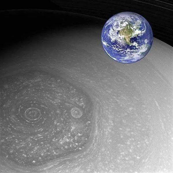 土星六边形大风暴，比木星大红斑还恐怖诡异！竟能装下4个地球！