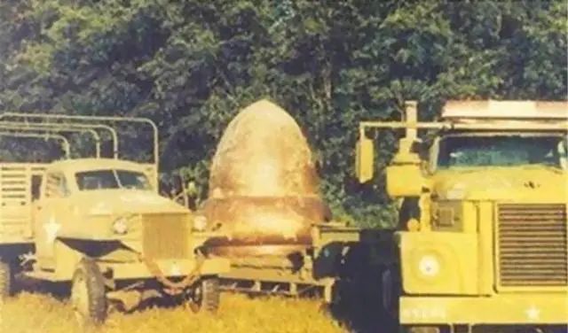 外星人留下的垃圾？荷兰森林出现巨大不明物体，引发UFO热议！