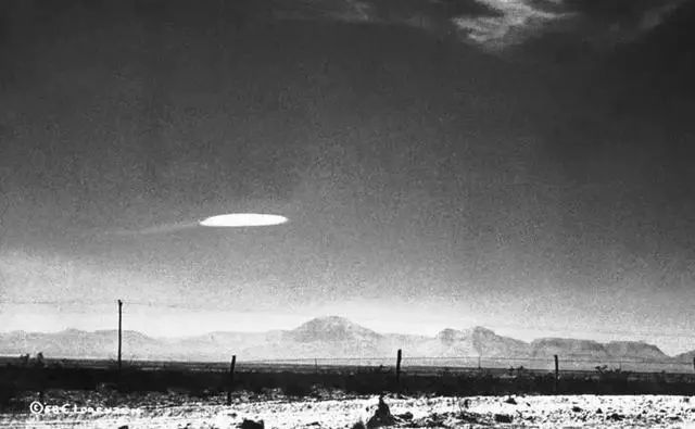 美国首次承认UFO是真的，外星人来地球了？