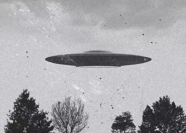 美国首次承认UFO是真的，外星人来地球了？