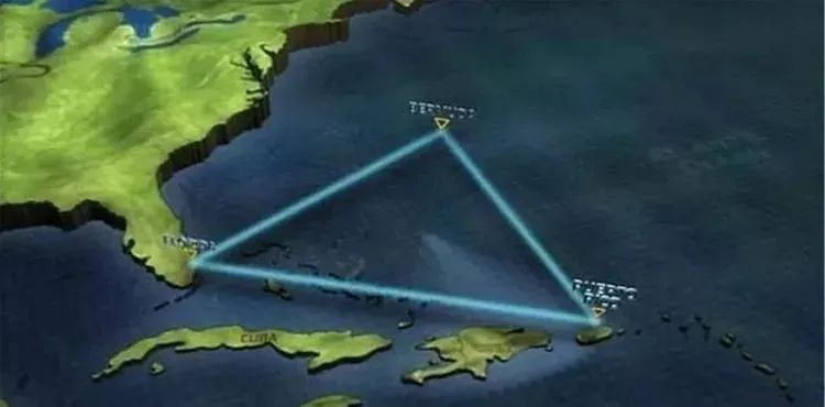 百慕大三角再现异象，专家为揭秘潜入深海，竟拍到神秘物体