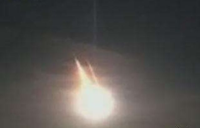 天外来宾再次来袭？一颗巨型陨石在土耳其上空爆炸，场面差点失控