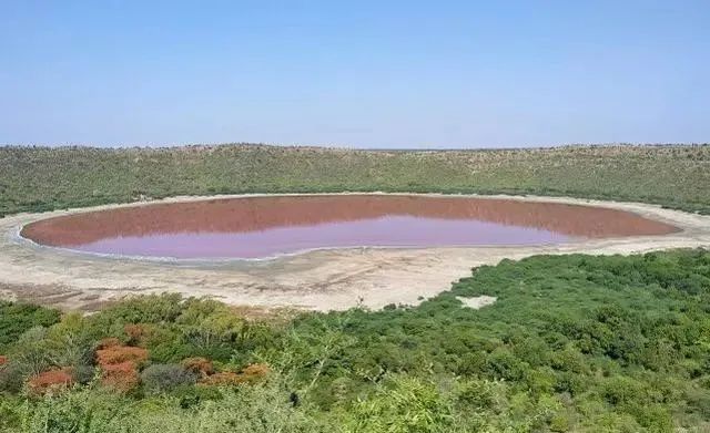 印度约50000年湖泊“异常”！一夜之间“水变红”，专家在找原因
