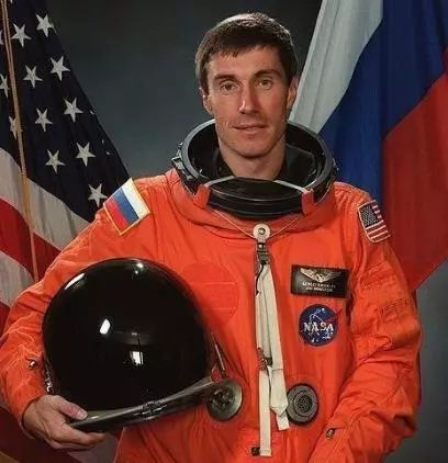 史上最悲惨苏联宇航员，人还在太空国家就没了，后来结果怎样了？