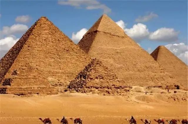 科学家在金星发现20000座“金字塔”，到底是谁建的？外星人？
