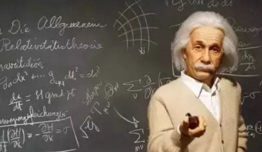 爱因斯坦死后大脑被盗，切成200片，专家研究43年，结论惊人