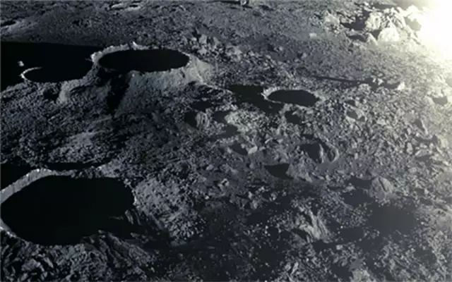 美国50年前就能登月，为何从来不去月球背面？其实美国轰炸过月背