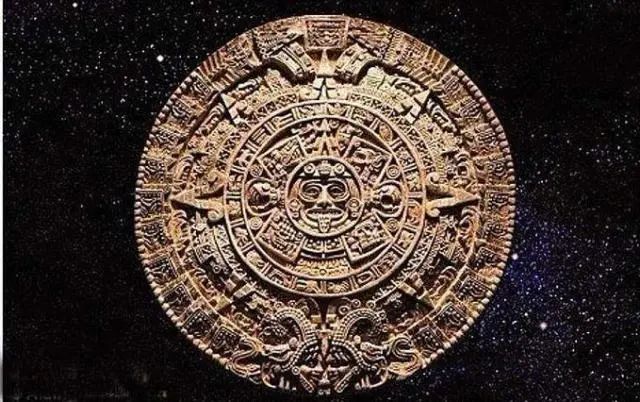 黄金时代的玛雅文明为何突然消失？玛雅人真的是外星移民吗？