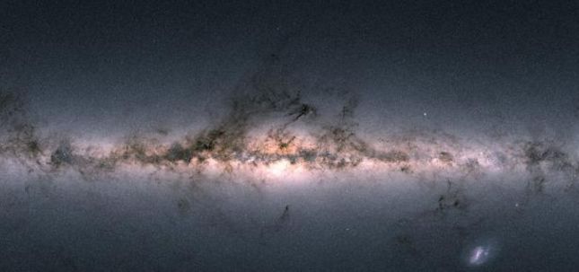 最精确的银河系地图曝光，多数人以为它是圆盘，结果恰恰相反