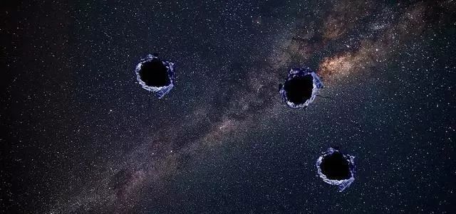 100万颗太阳质量！银河系被神秘物质刺穿！留下直径65光年大洞！