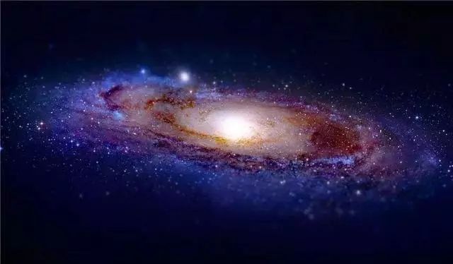 哈勃的伟大发现之一，仙女座星系的巨大环晕，她是银河系6倍以上